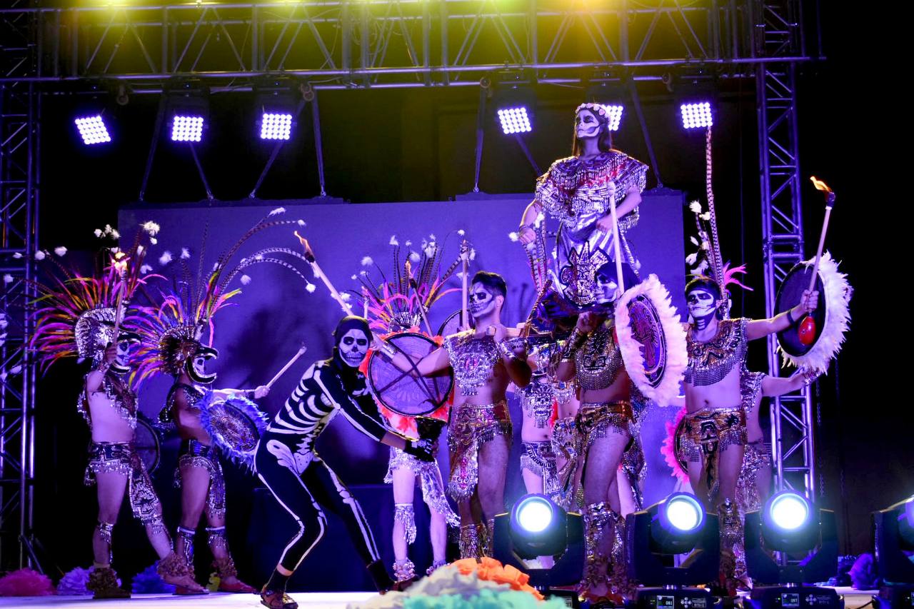 NOCHE DE ARTE Y TRADICIÓN EN LA PASARELA DE MAQUILLAJE ARTÍSTICO ORGANIZADA POR EL DIF JEREZ