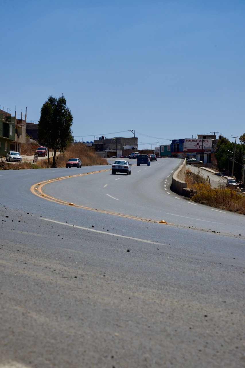 Gobierno de Zacatecas realiza reencarpetamiento en carretera El Orito