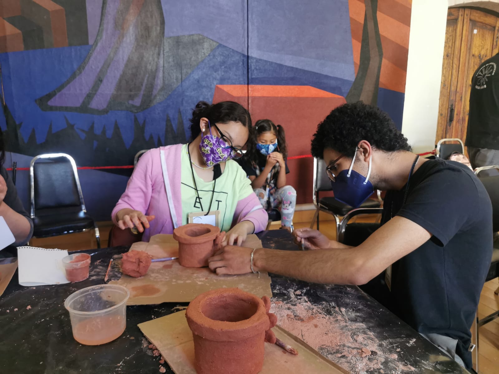 Alumnos de la Licenciatura en Artes ofrecen Talleres de Artes Plásticas para niños en la Ciudadela del Arte