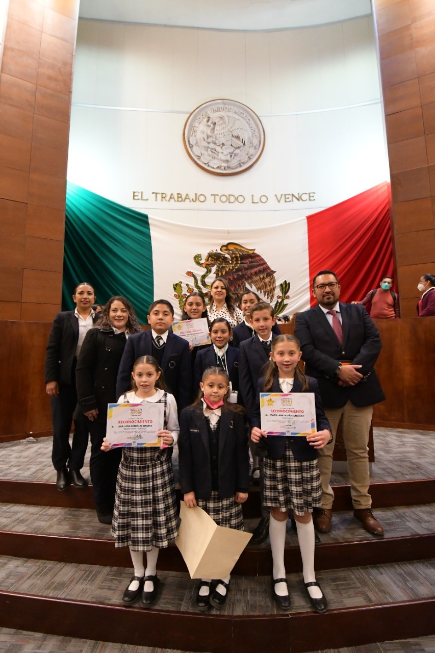 Premian diputados de Morena a ganadores del “Premio a la Cultura de la Paz, Benito Juárez García”