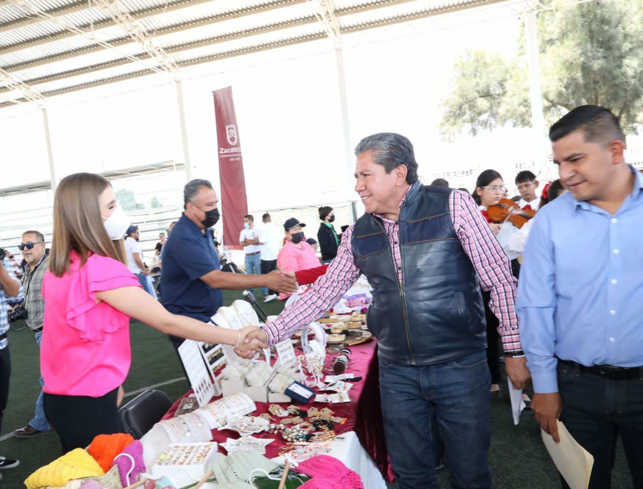 Gobernador David Monreal da respuesta directa a las necesidades sociales y refrenda compromiso con el sur del estado