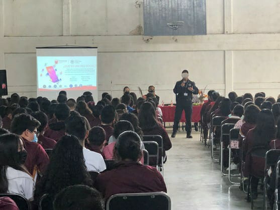 Capacita Policía Cibernética de la SSP a estudiantes de primaria y secundaria para prevenir delitos sexuales y cibernéticos