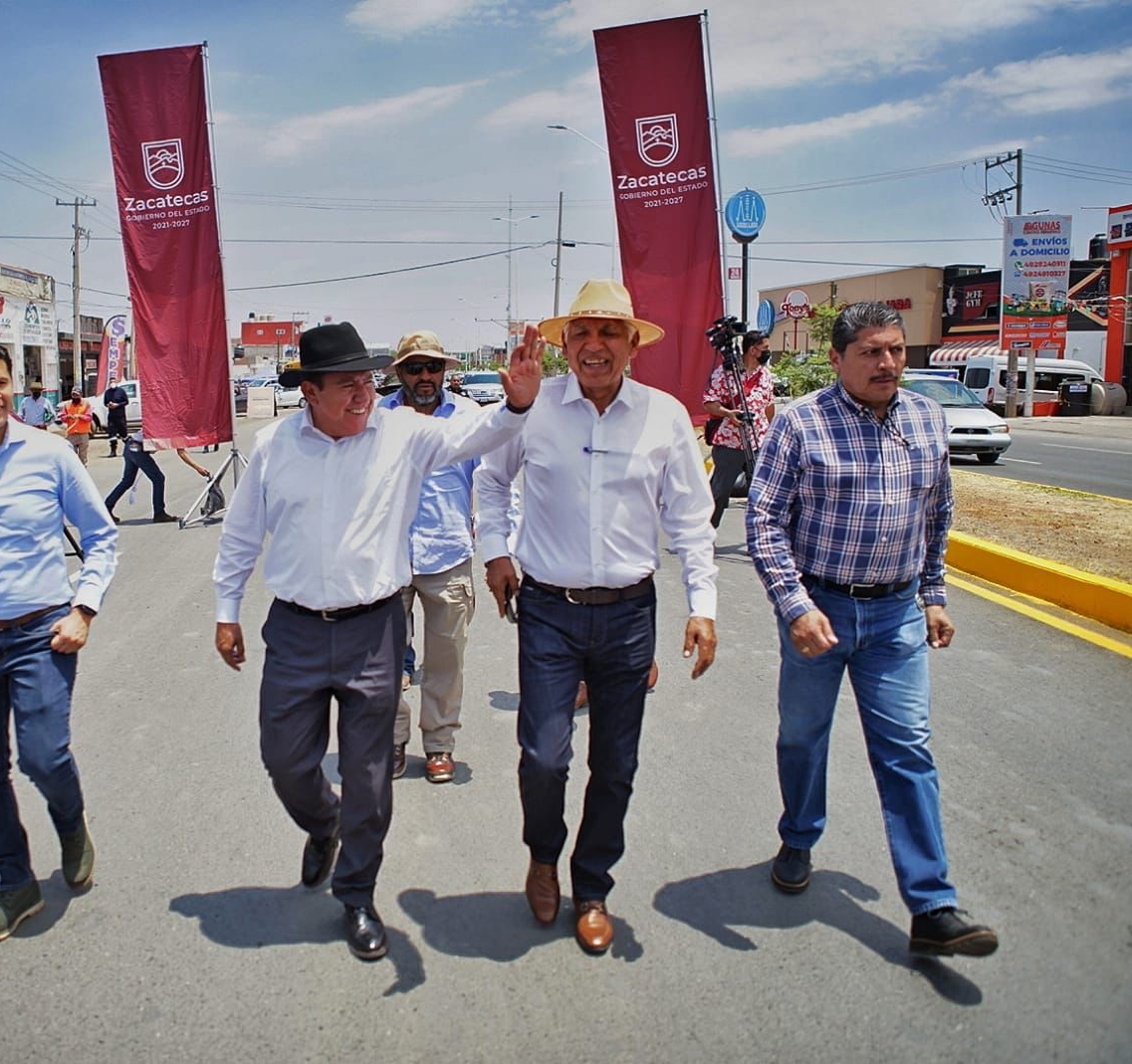 Beneficia Gobernador David Monreal a más de 200 mil usuarios con la reconstrucción de la carretera Guadalupe-Sauceda de la Borda 