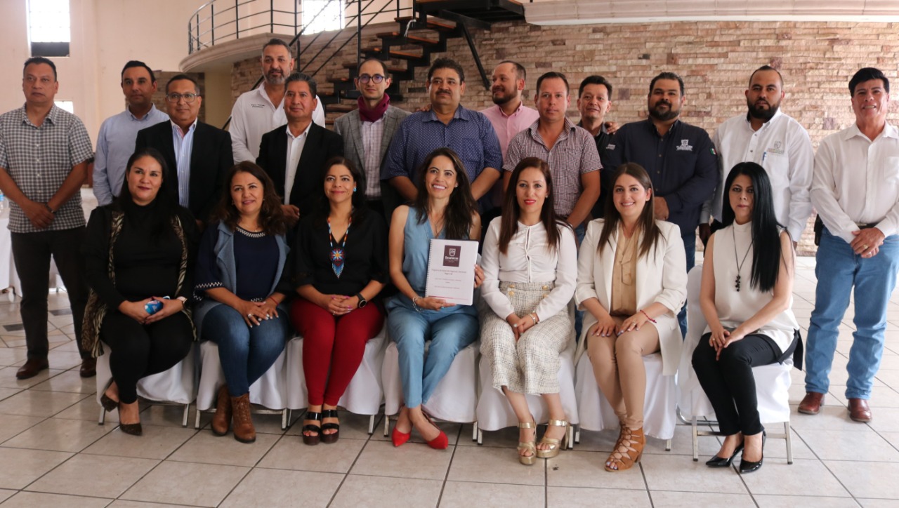 Entrega Gobierno de Zacatecas Programa de Desarrollo Regional y Territorial de la Región 8 Sur a 18 municipios