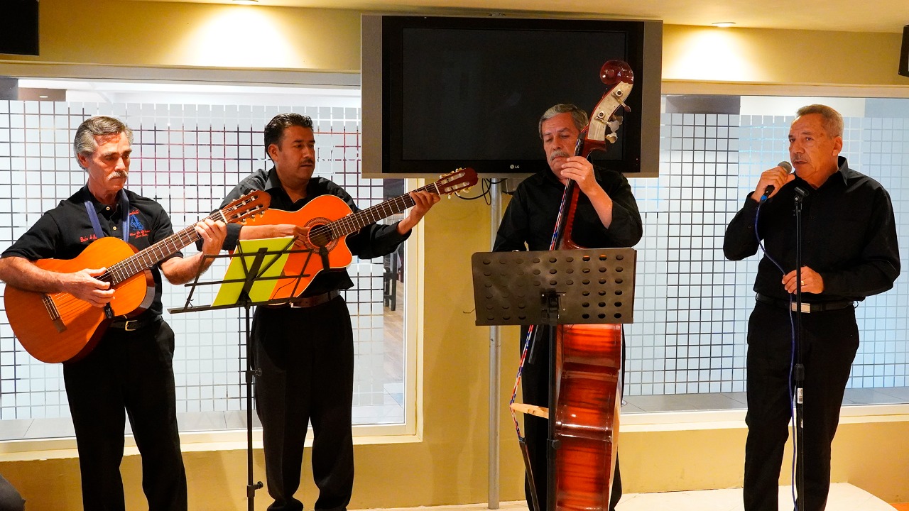 Realizan Primer Encuentro Literario Musical entre pensionados del ISSSTEZAC