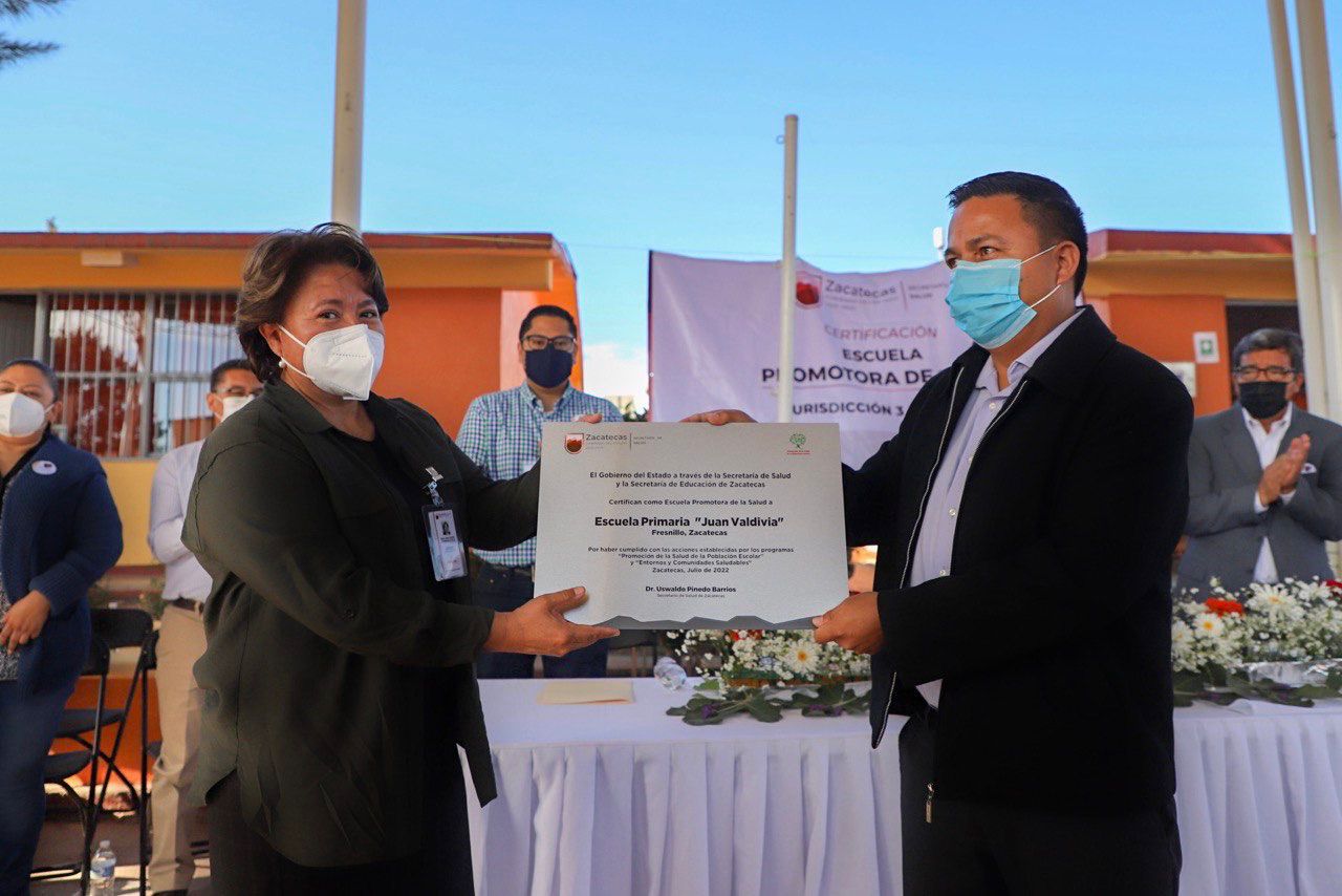 CERTIFICAN A LA PRIMARIA JUAN VALDIVIA COMO PROMOTORA DE SALUD