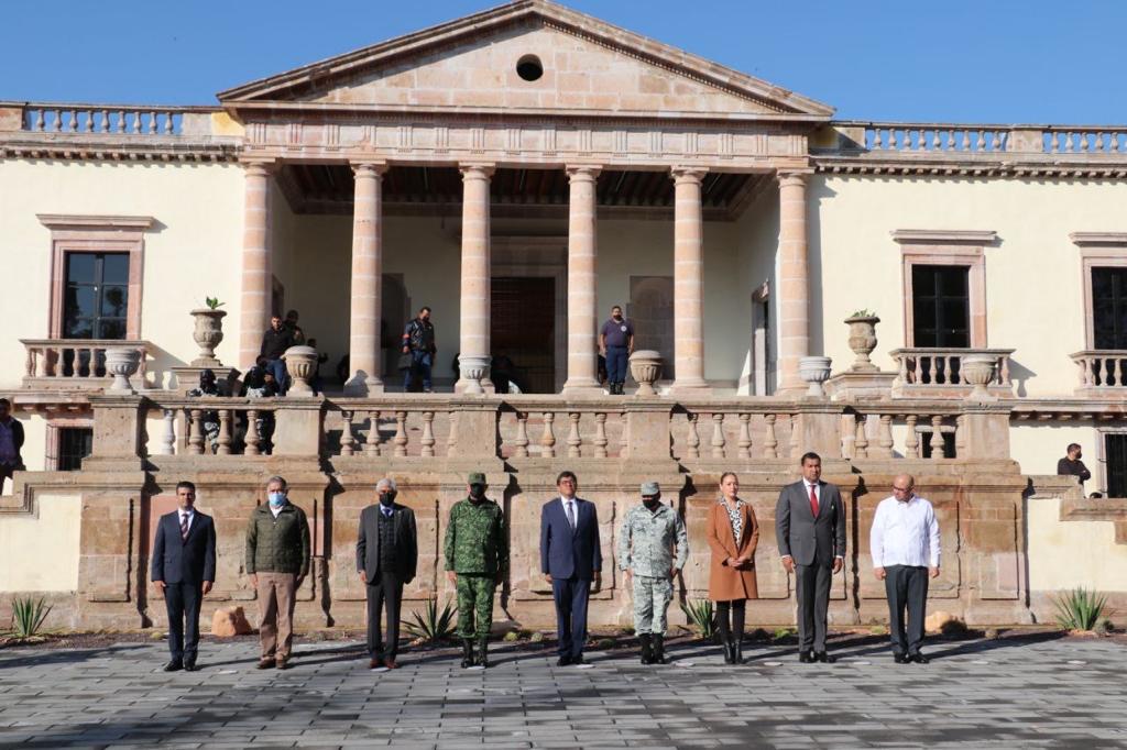 REALIZAN HONORES A LA BANDERA EN EL ÁGORA “JOSÉ GONZÁLEZ ECHEVERRÍA”