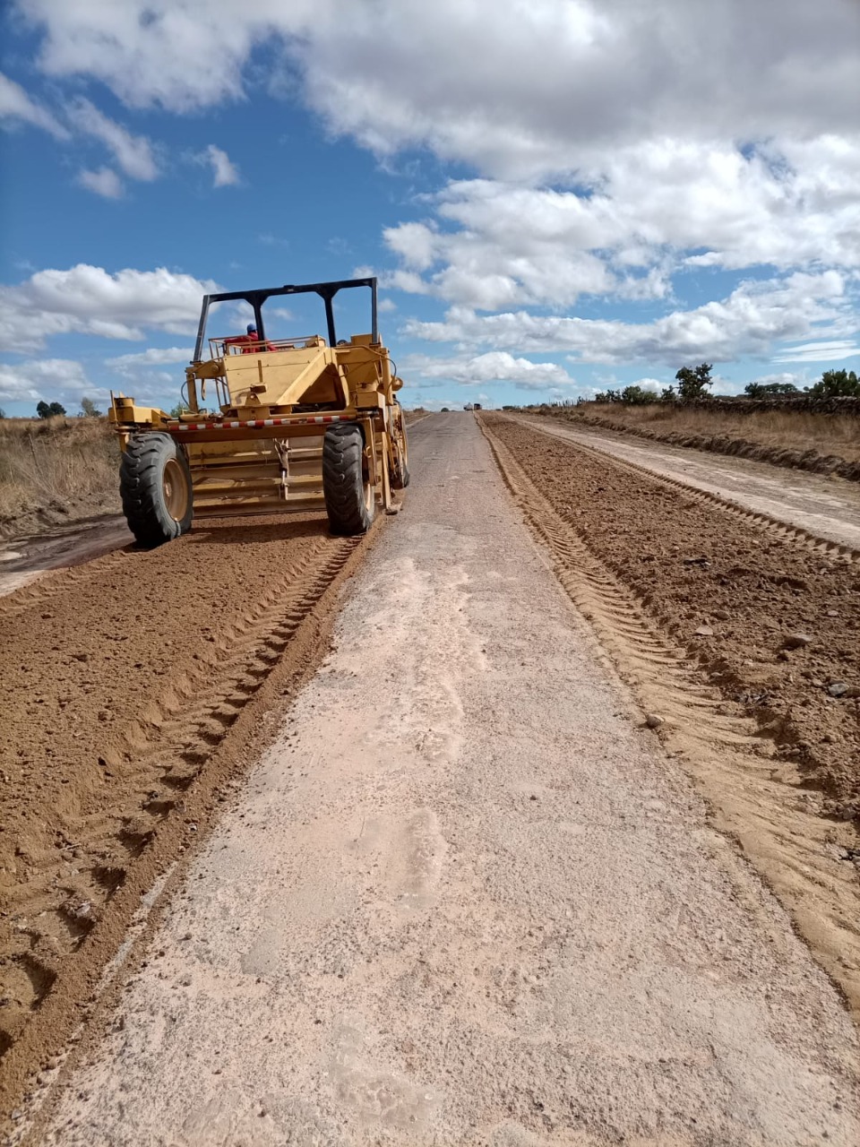 Realiza Gobierno de Zacatecas trabajos de mantenimiento y rehabilitación de carreteras