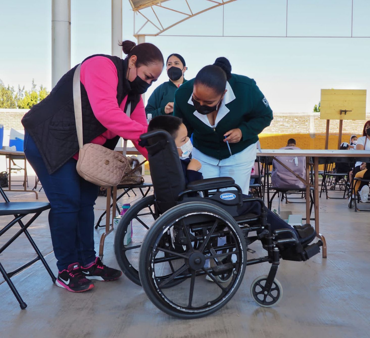 Reciben 5 mil 820 niños de entre 5 y 11 años primera dosis de vacuna contra COVID-19 en el primer día de actividades en Fresnillo