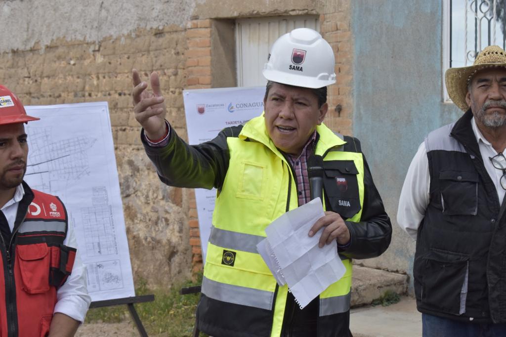 Anuncia Gobernador David Monreal obras para mejorar el abasto de agua potable en Estancia de Guadalupe