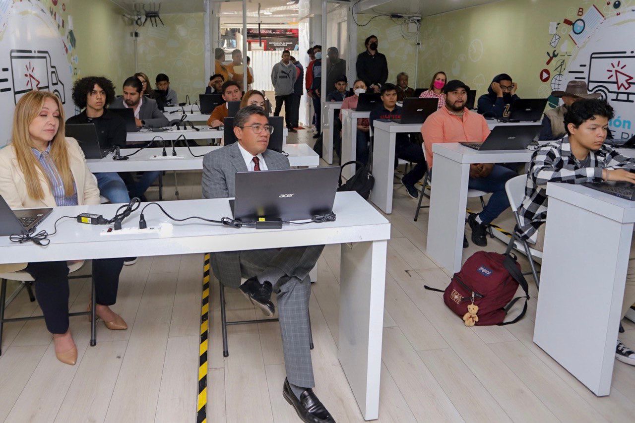 OFRECE HUAWEI CURSOS DE TECNOLOGÍA EN FRESNILLO
