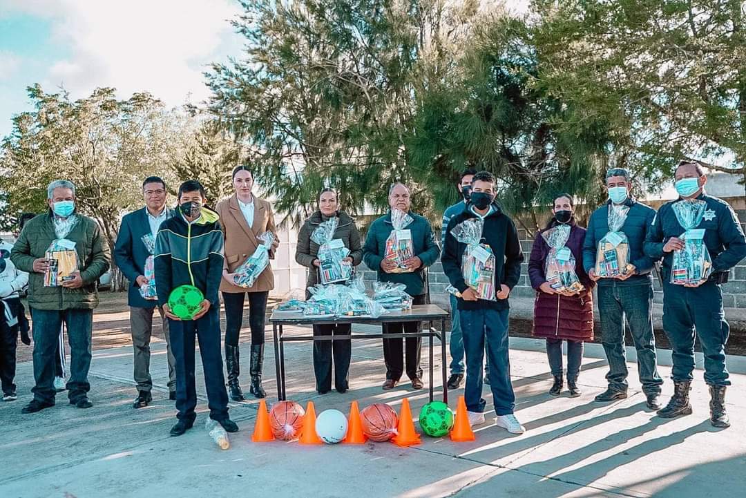REALIZA GABINETE CAPITALINO HONORES A LA BANDERA EN COMUNIDAD FRANCISCO I. MADERO