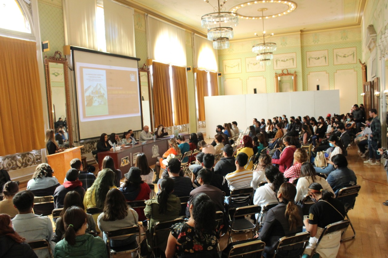 ESTUDIANTES DE LA UNIDAD ACADÉMICA DE DERECHO DE LA UAZ RECIBEN CAPACITACIÓN EN MEDIOS DE IMPUGNACIÓN Y REALIZAN UNA VISITA GUIADA EN EL TRIJEZ
