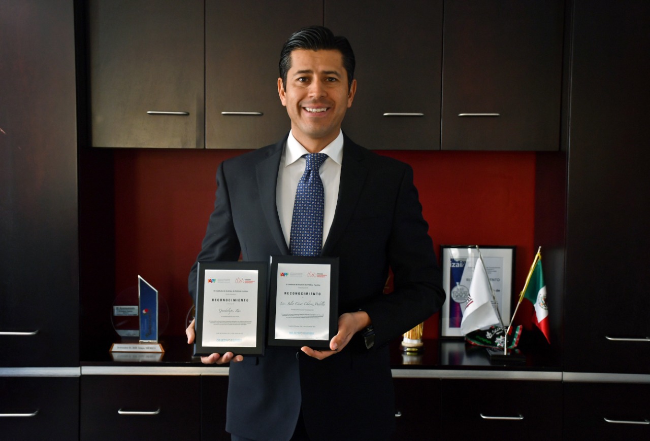 Entrega ONU reconocimiento a Julio César Chávez