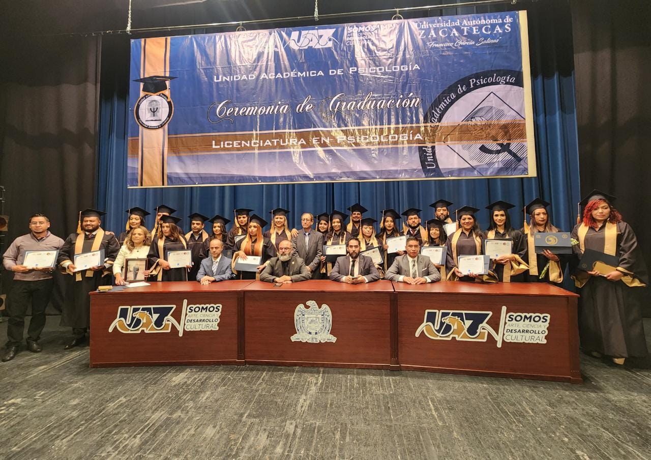 UAZ entrega a la sociedad a una generación más de psicólogos