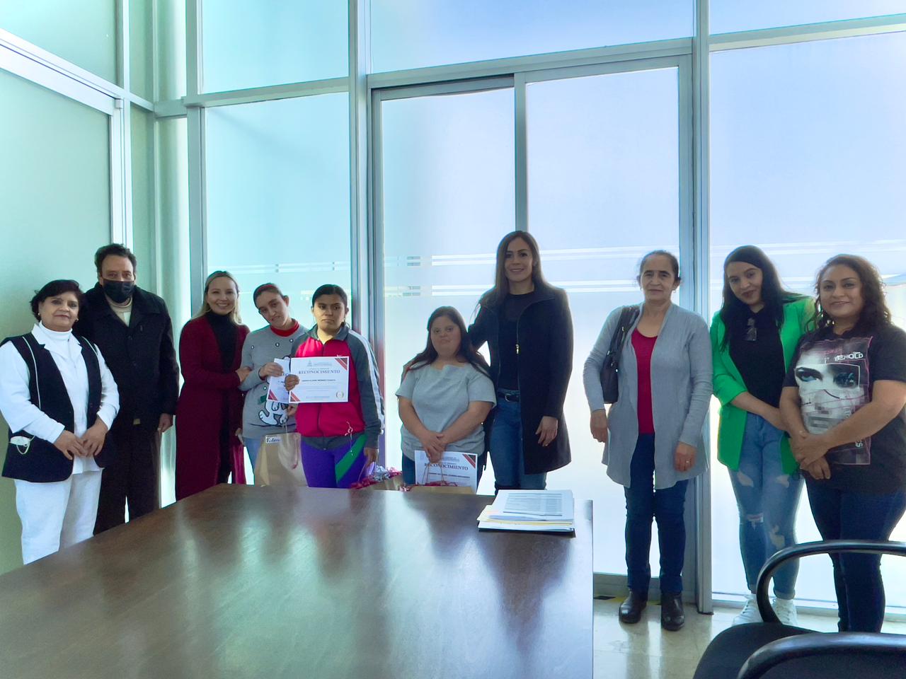 Reconoce la CDHEZ a integrantes del Programa de Inducción Laboral del CAM 28