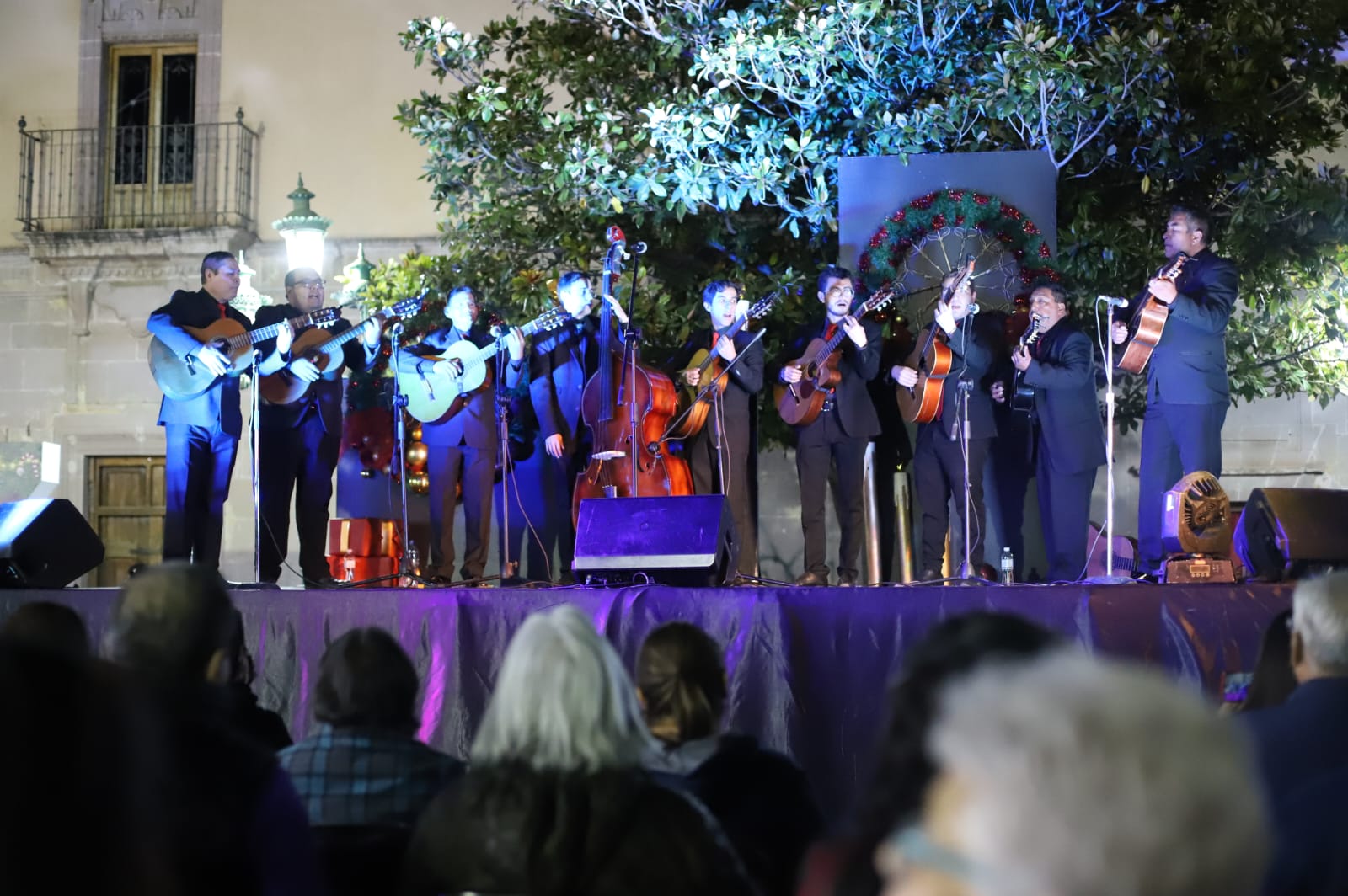 NOCHE ROMÁNTICA CON LA RONDALLA “NOSTALGIA JEREZANA”.