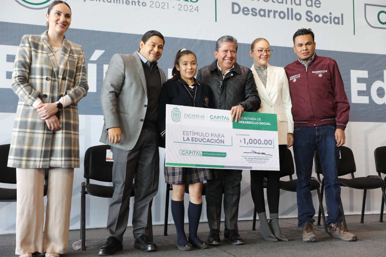 Durante 2022, se invirtieron en Zacatecas 439 mdp en becas de educación básica: Gobernador David Monreal