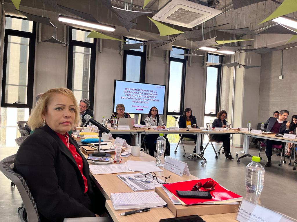 En reunión nacional, presenta Maribel Villalpando un panorama sobre la educación en Zacatecas