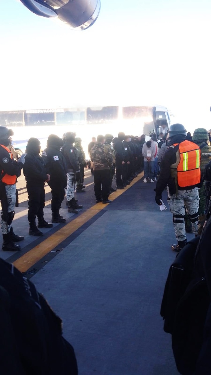 Nuevamente, traslada Secretaría de Seguridad Pública a más personas privadas de la libertad a distintos centros federales