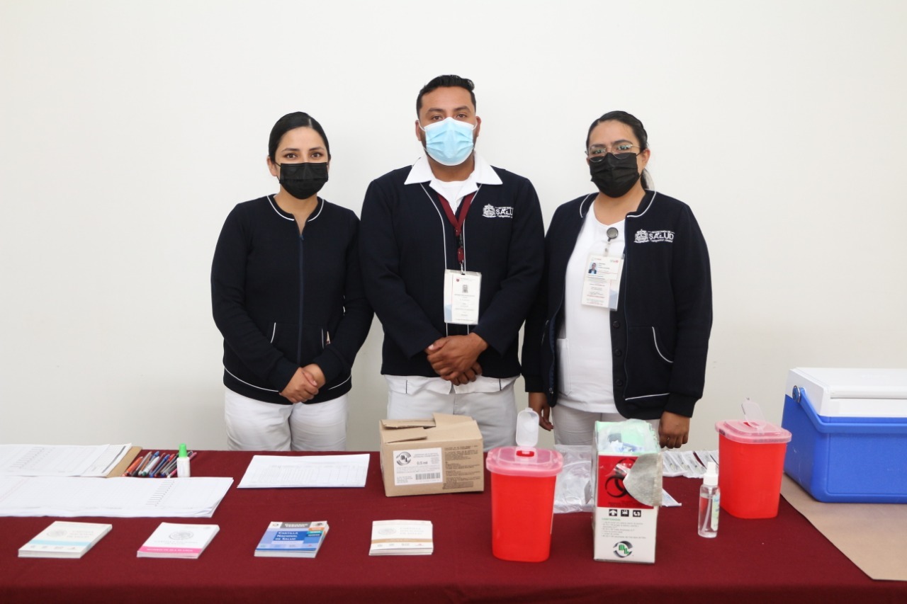 Continúa campaña de vacunación contra la influenza; exhorta SSZ a la población a no bajar la guardia