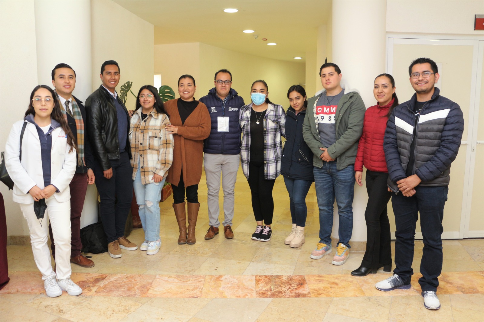 53 médicos pasantes de servicio social a Servicios de Salud en Zacatecas