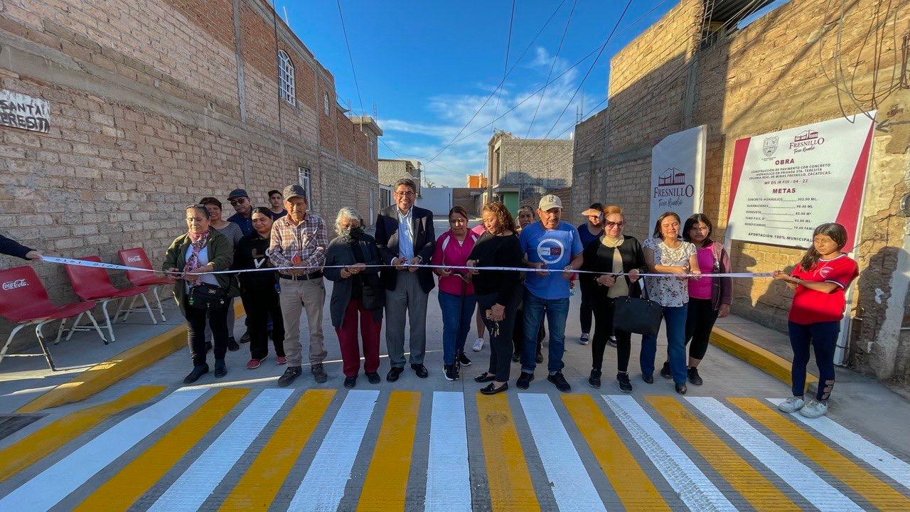 FAVORECE SAÚL MONREAL A JÓVENES DE LA ZONA NORTE CON LA ILUMINACIÓN DE LA CANCHA DE FUTBOL