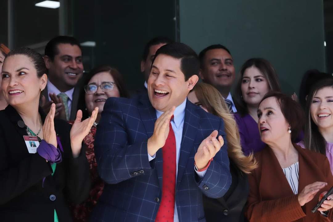 INAUGURA JORGE MIRANDA LAS NUEVAS INSTALACIONES EN LA PRESIDENCIA MUNICIPAL
