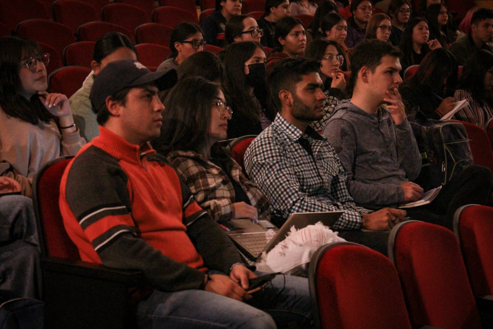 LUCHAN EN LA CAPITAL CONTRA LA DISCRIMINACIÓN CON LA CONFERENCIA “INFANCIAS DIVERSAS, REEDUCAR ES SENSIBILIZAR”
