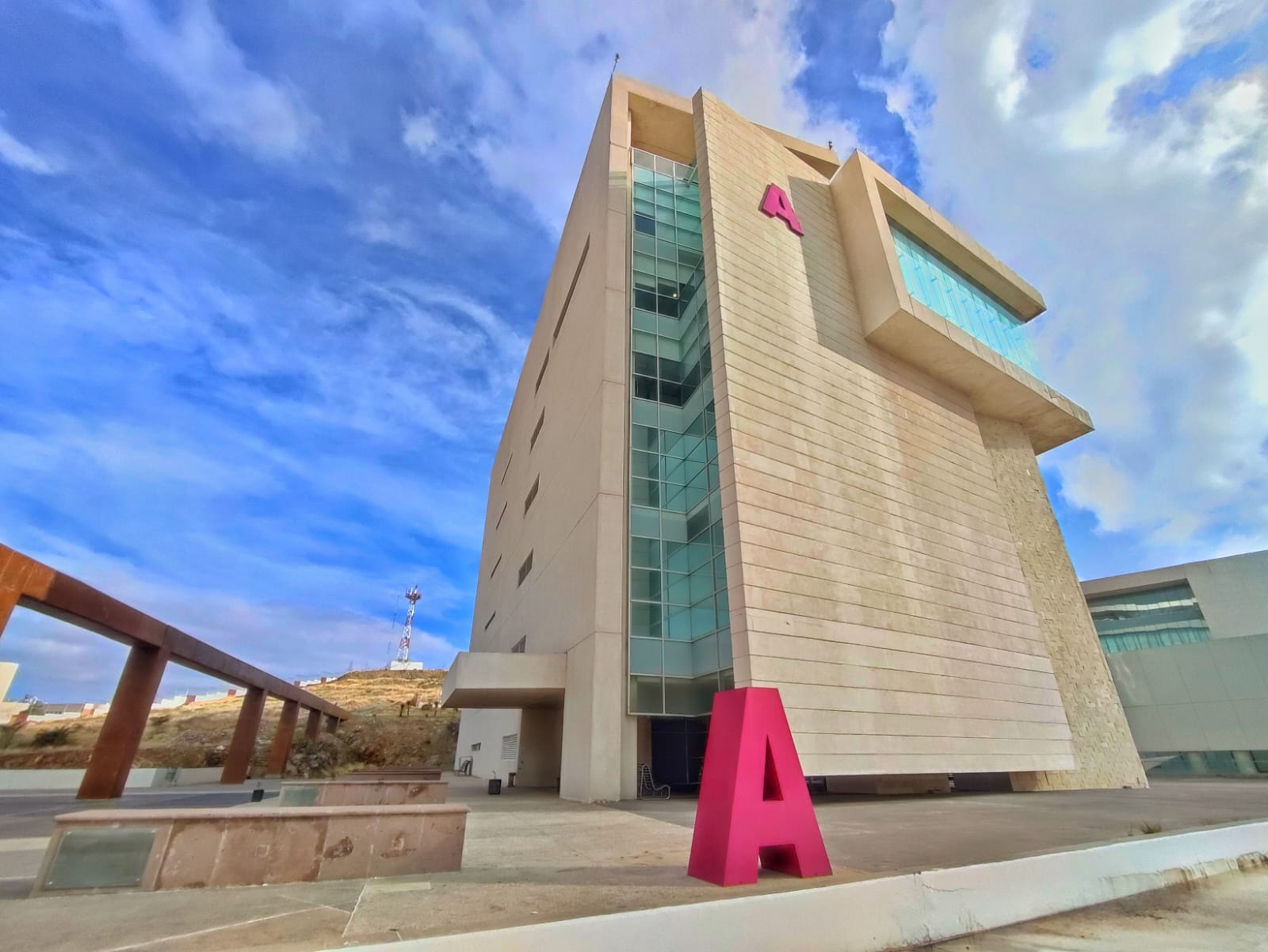 Gobernador David Monreal otorga días de asueto a las y los servidores públicos en reconocimiento por su labor