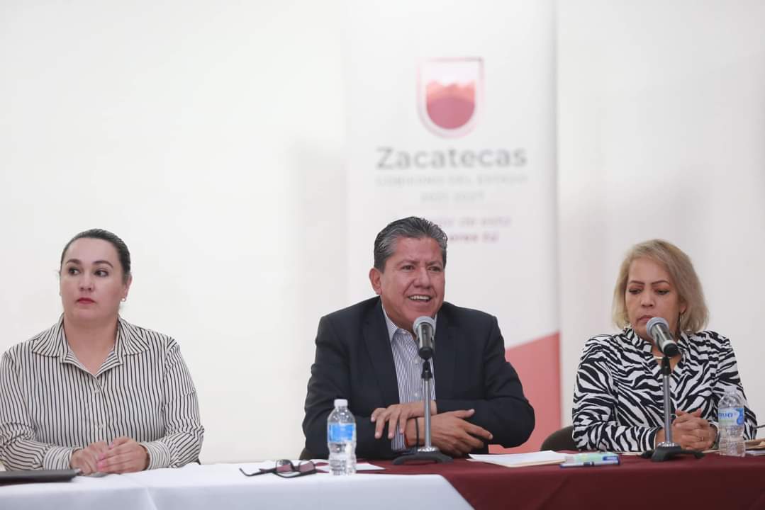 Pide Gobernador David Monreal a personal de la SEZ cerrar filas para avanzar en la reivindicación de la educación pública