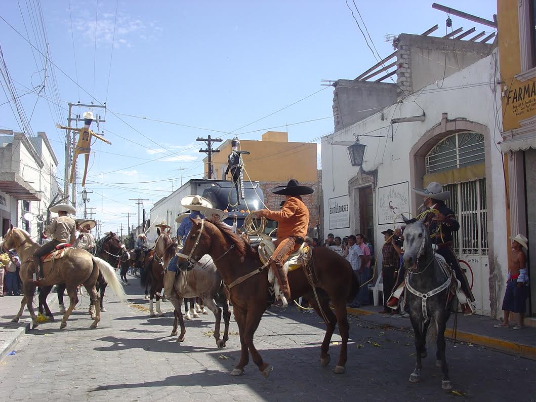 EL SÁBADO DE GLORIA VIVE, JEREZ LOS ESPERA