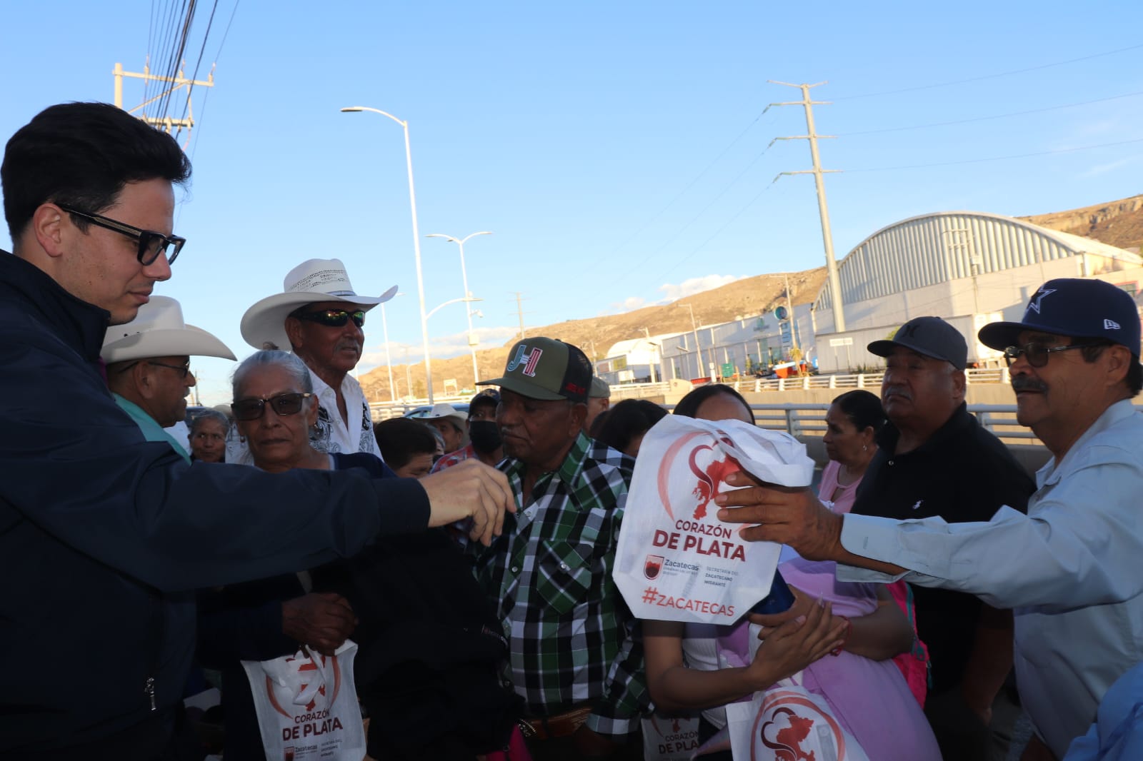 Atiende Embajada de Estados Unidos a grupos Corazón de Plata en trámite de visas