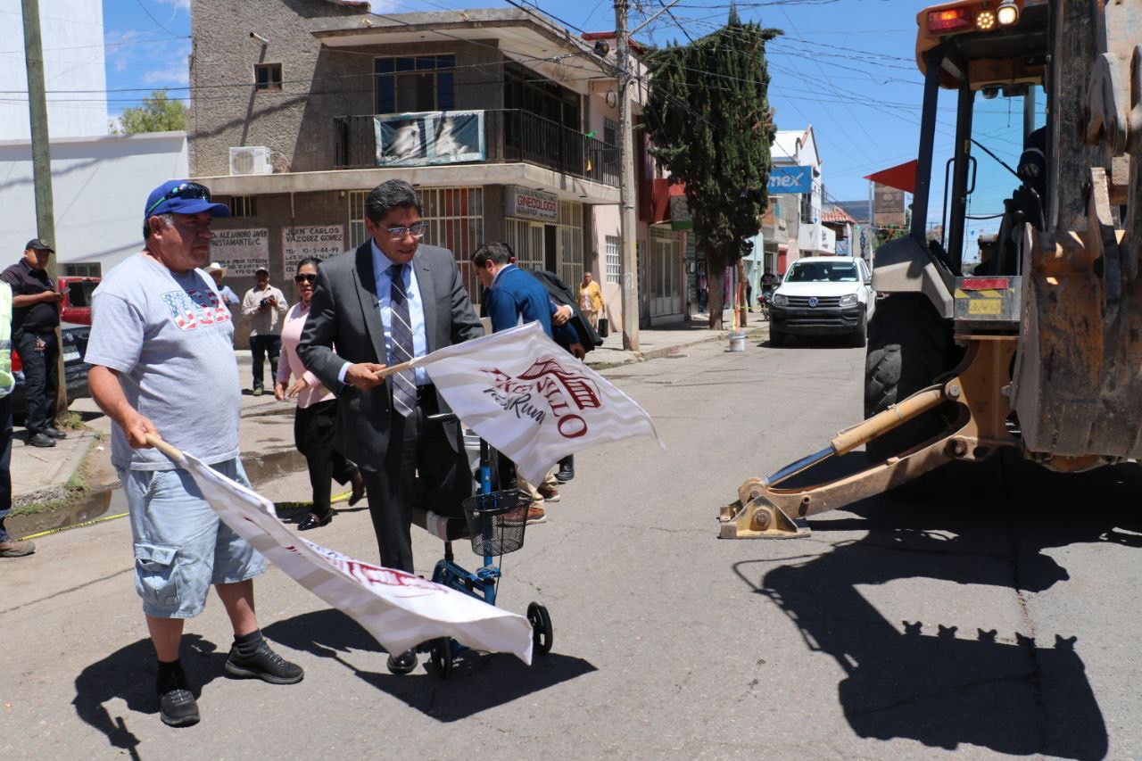 INICIA REHABILITACIÓN DE AVENIDA PLATEROS