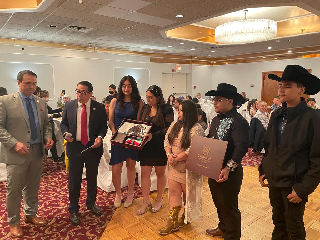 Atiende Gobierno del Estado necesidades de la comunidad zacatecana radicada en el exterior