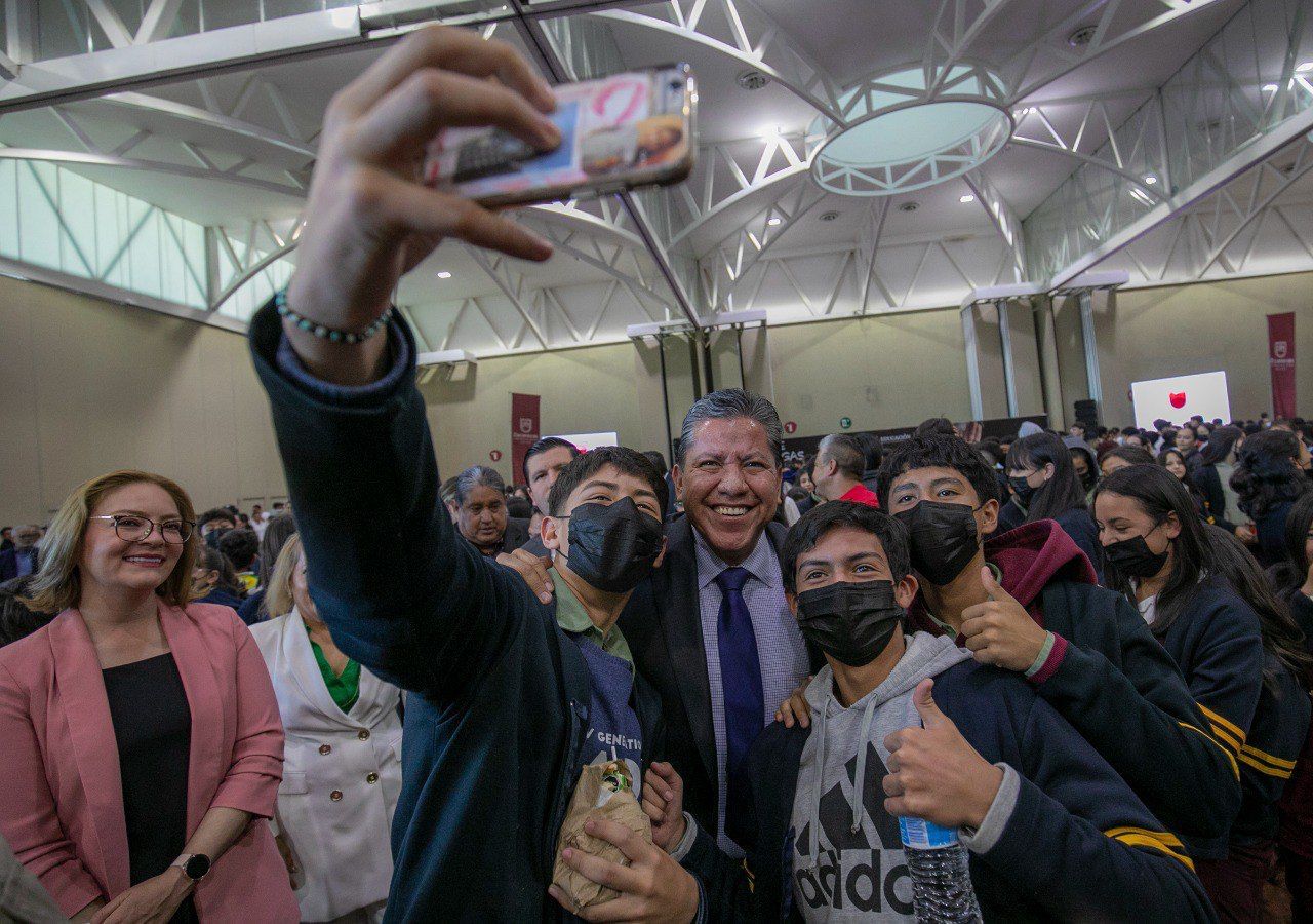 Inicia Gobernador David Monreal la campaña «Si te Drogas, te Dañas»; llama a la juventud a caminar juntos para recuperar la paz