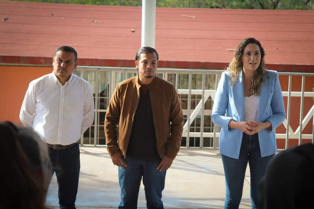 LLEGA EL PROGRAMA “ESCUELA PARA PADRES” A LA PRIMARIA DE LA COLONIA ALMA OBRERA