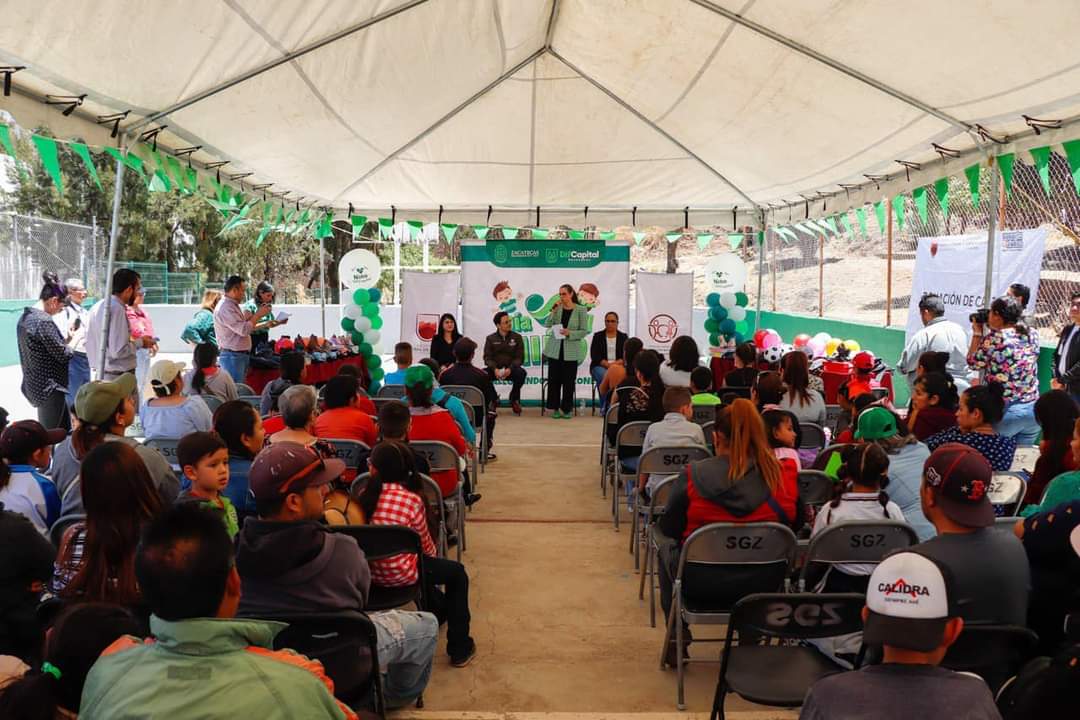 ENTREGAN APOYOS A LAS NIÑAS, NIÑOS Y ADOLESCENTES DE LA CAPITAL