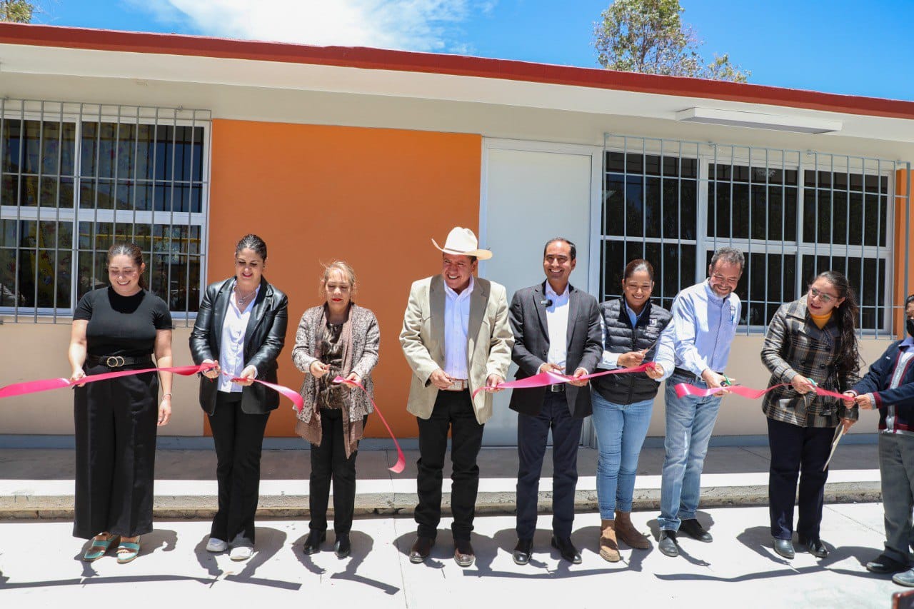 Para fortalecer la educación, entrega Gobernador David Monreal espacios educativos dignos en Zacatecas y Guadalupe 