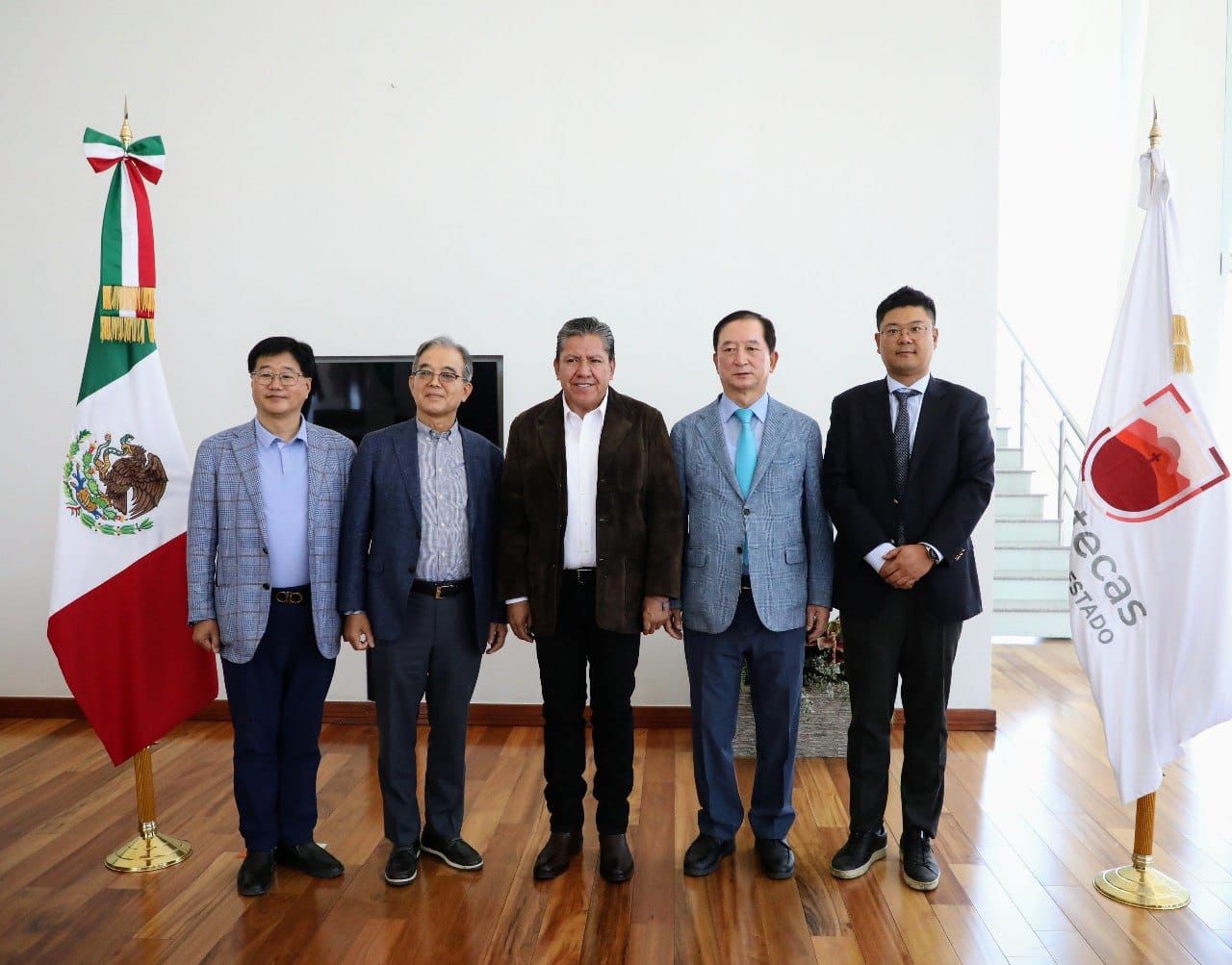 Empresa automotriz coreana busca invertir en Zacatecas: Gobernador David Monreal
