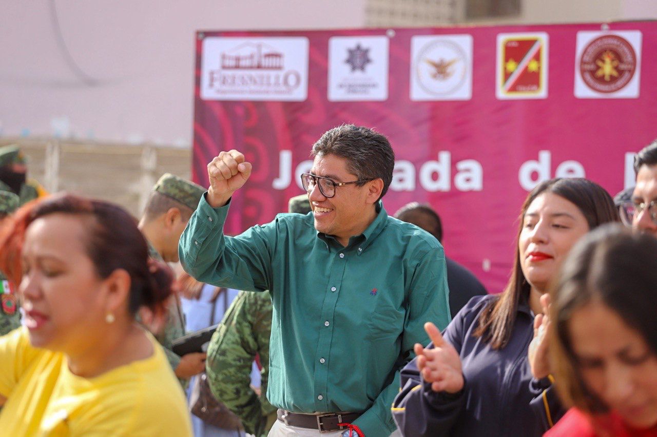 EMPRENDEN LABOR SOCIAL
EN COLONIA MANUEL M. PONCE
