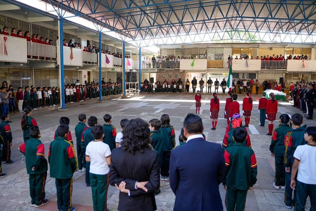 CONMEMORAN EL 75 ANIVERSARIO DE LA ESCUELA PRIMARIA “GONZÁLEZ ORTEGA” CON HONORES A LA BANDERA
