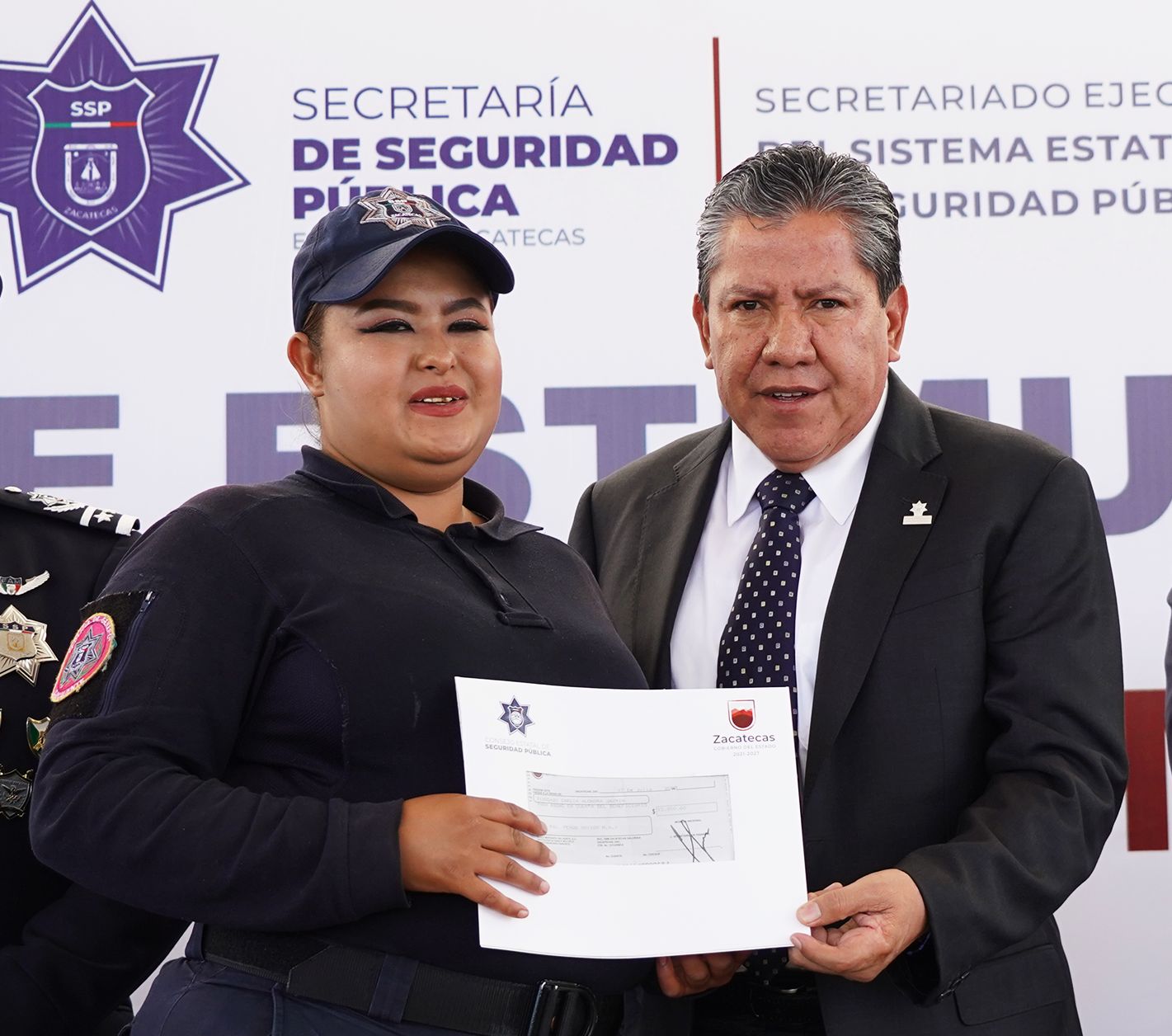 Cumple David Monreal con homologación salarial de policías municipales; ninguno ganará menos de 12 mil pesos