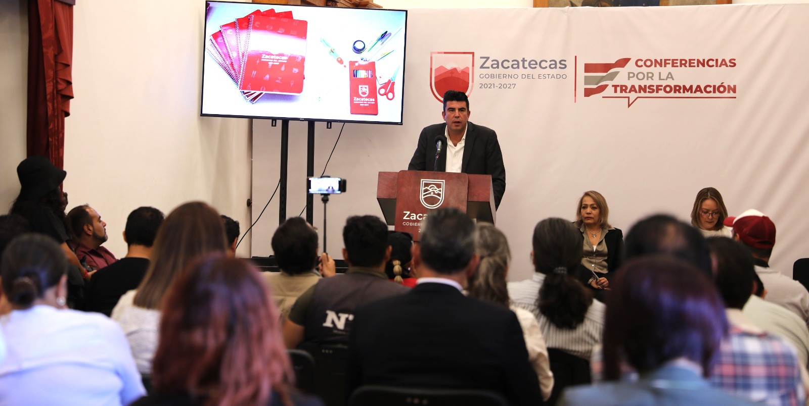 En apoyo a la economía de las familias, iniciará Gobierno de Zacatecas dispersión de paquetes de útiles escolares a más de 267 mil alumnos