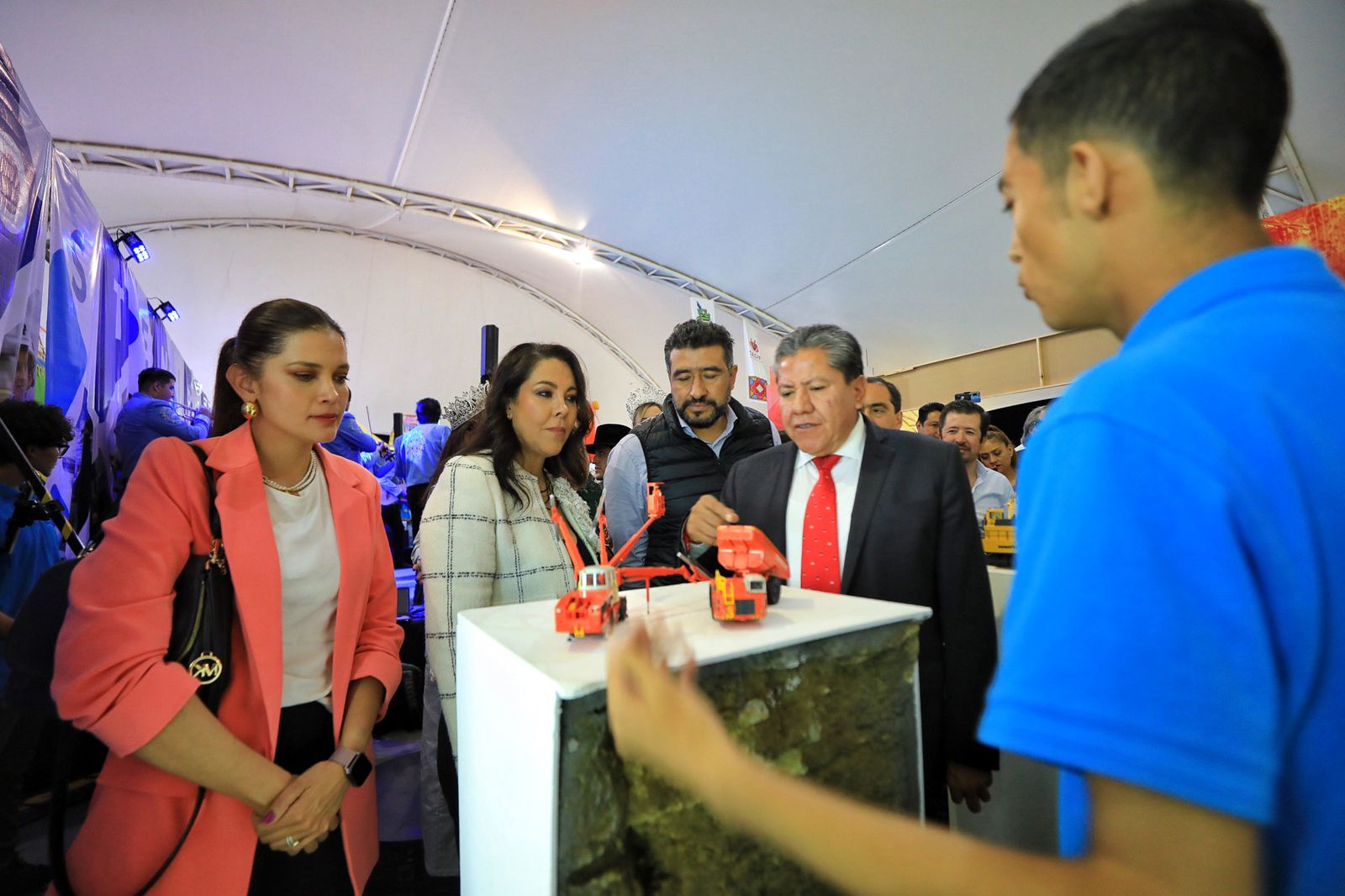 Inaugura Gobernador David Monreal Ávila Pabellón Minero en la Feria Nacional de Zacatecas 2023