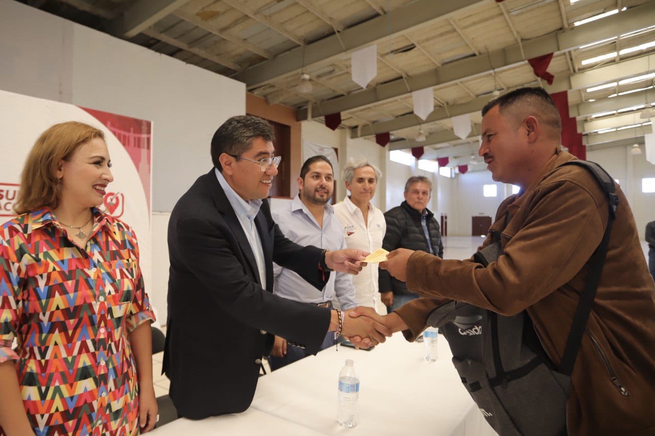 “SE ATIENDE COMO NUNCA A COMUNIDADES
RURALES”: SAÚL MONREAL