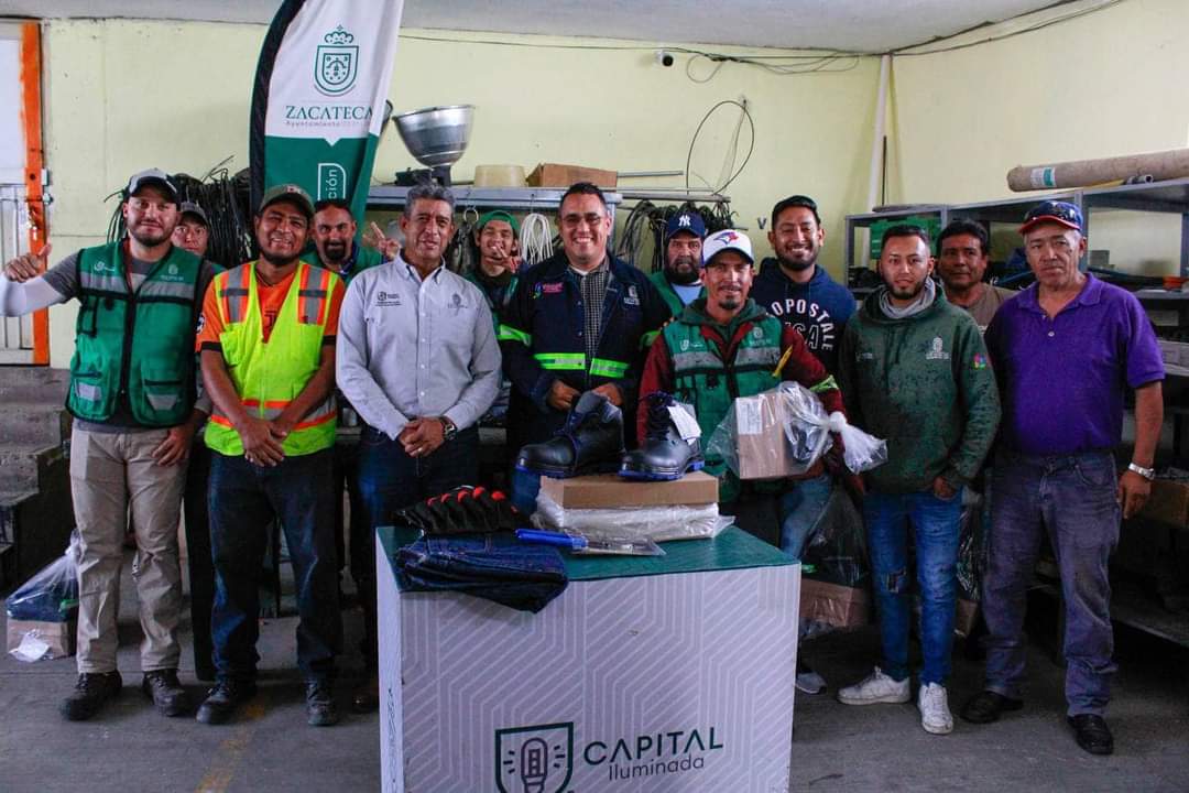 EQUIPA EL AYUNTAMIENTO DE ZACATECAS AL PERSONAL DE ALUMBRADO PÚBLICO