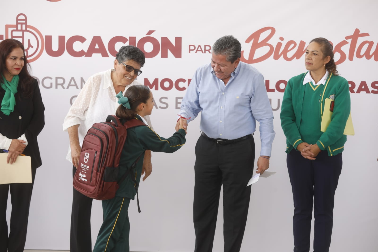 Entrega Gobernador David Monreal más de 1 mil apoyos educativos a estudiantes de jardines de niños y primarias en Morelos