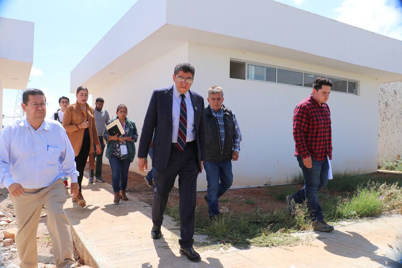 SUPERVISA PRESIDENTE DE FRESNILLO
CONSTRUCCIÓN DE CENTRO DE CONTROL CANINO