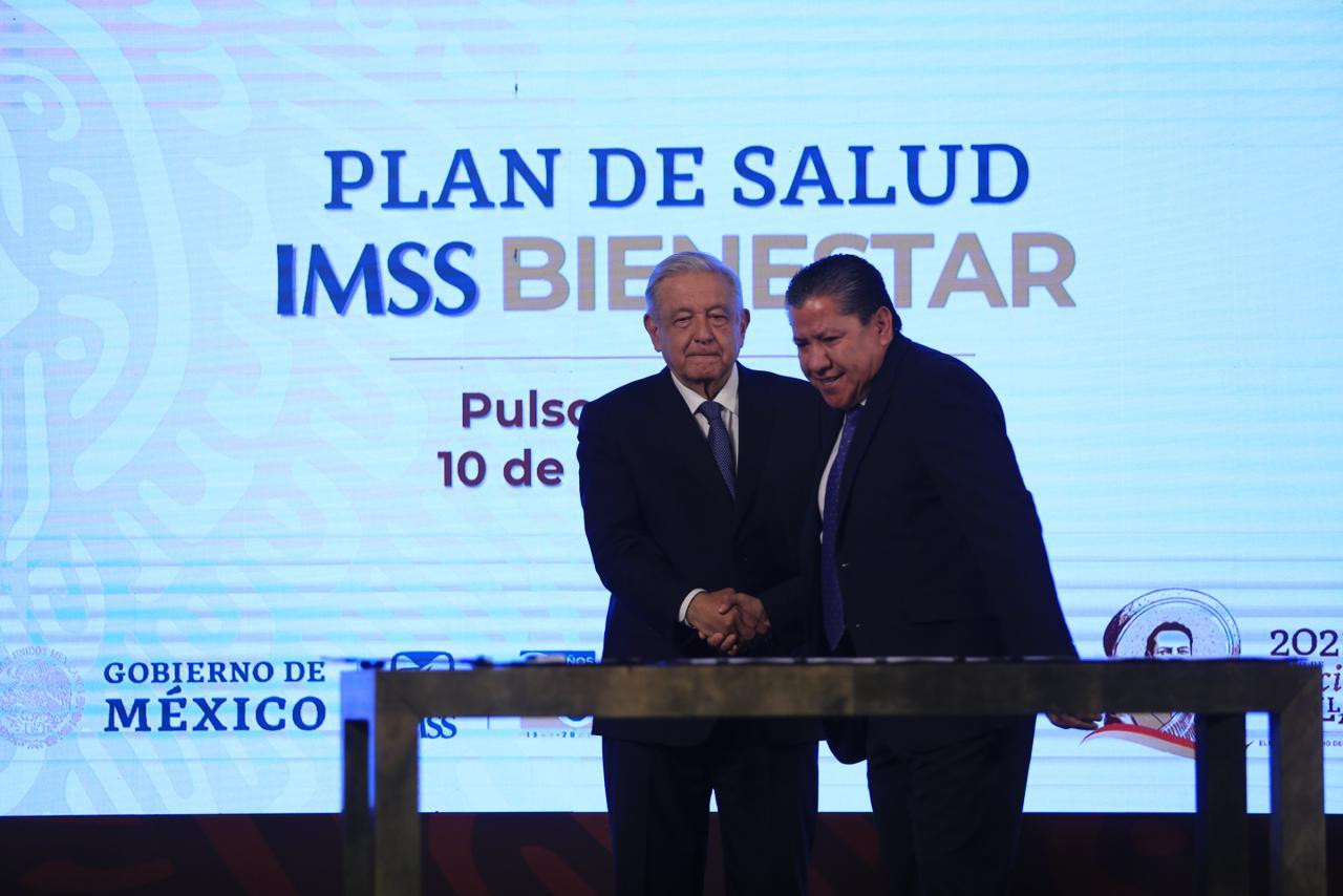 A favor de las y los zacatecanos, Gobernador David Monreal firma el acuerdo para la universalización de la salud con el Presidente Andrés Manuel López Obrador